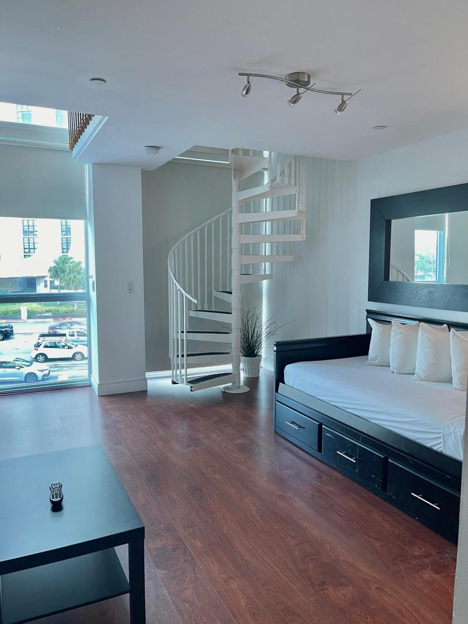 New Point Miami Beach Apartments Ngoại thất bức ảnh